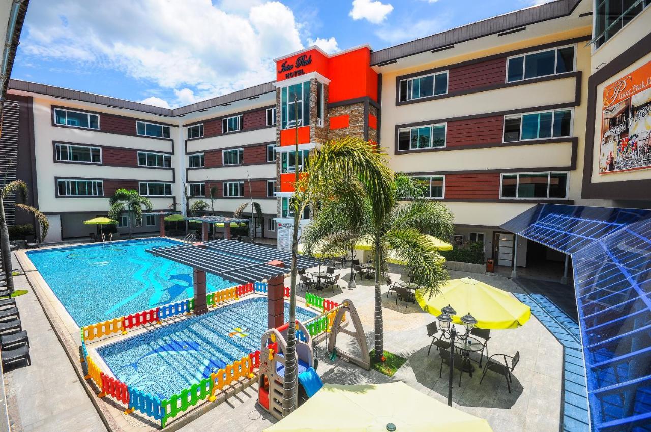 Interpark Hotel Olóngapo Exterior foto